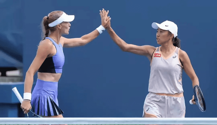 开云官网-赛事在海外举办，中国运动员的精彩表现