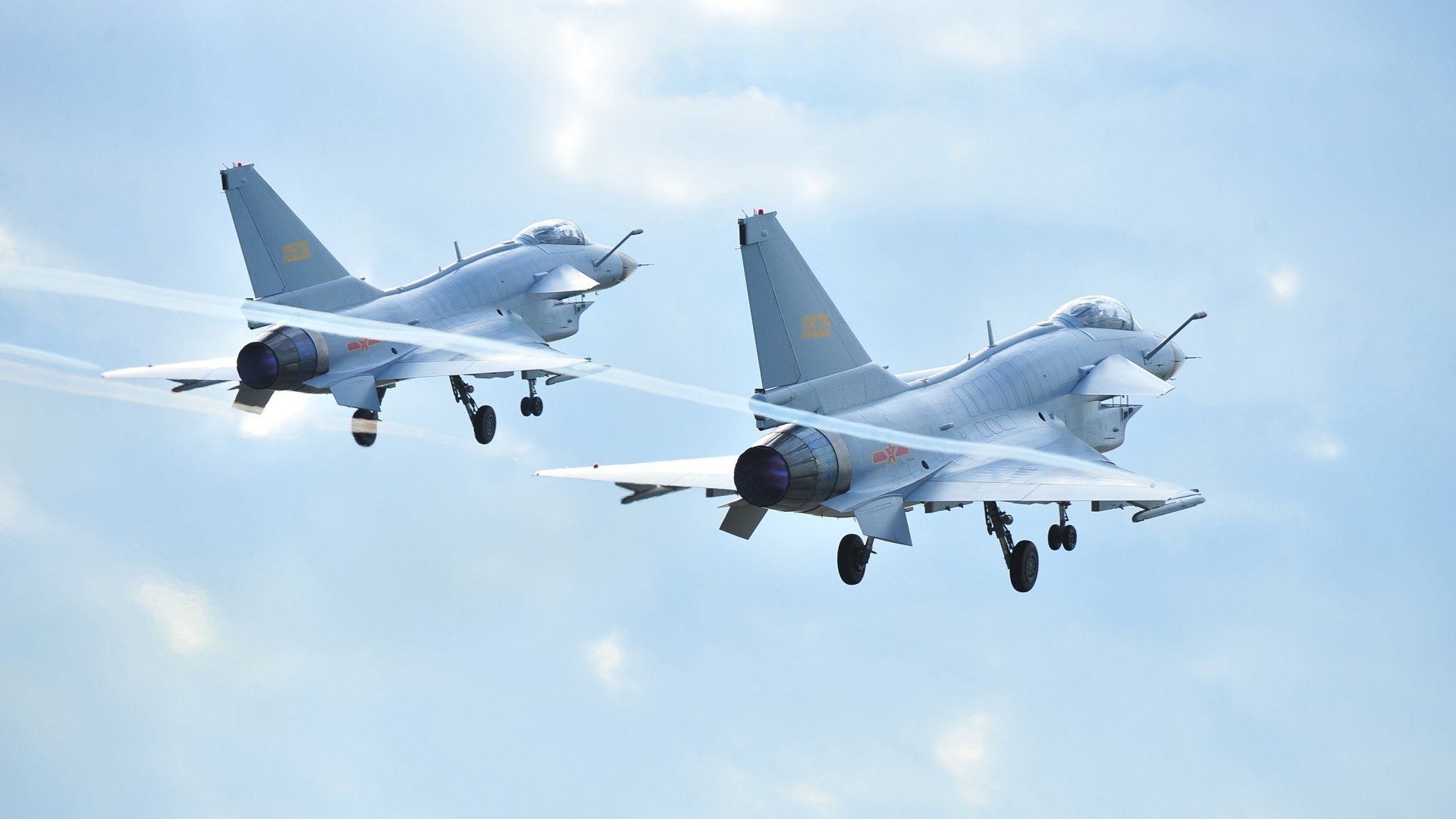 开云·体育官网APP下载-亲子瑜伽课程开设，促进亲子关系，亲子瑜伽体式