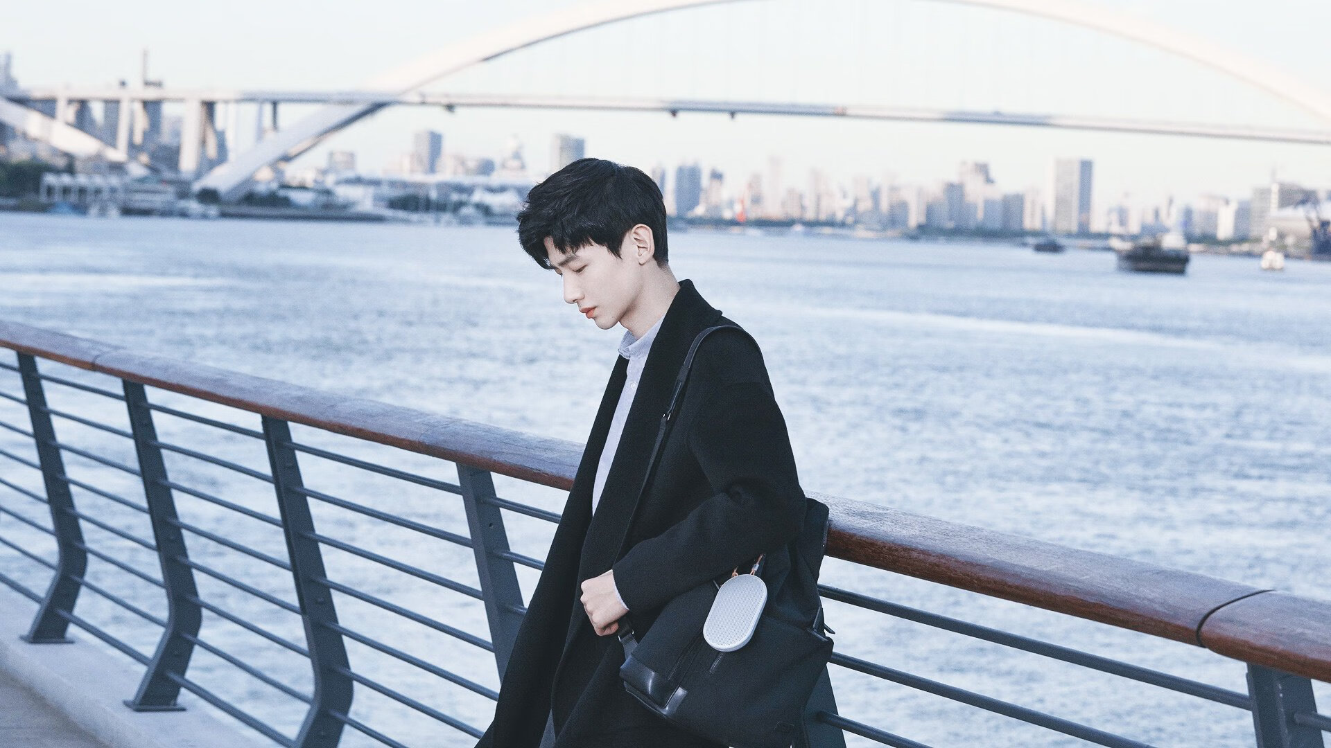 开云官方网站-英超冲刺激烈：悬念、激情逐步升温！，“英超”